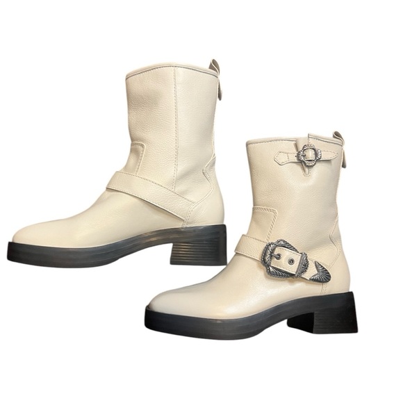 ANTHROPOLOGIE LARROUDE’ Hardy Boots in Ivory Size 8 - Picture 3 of 10